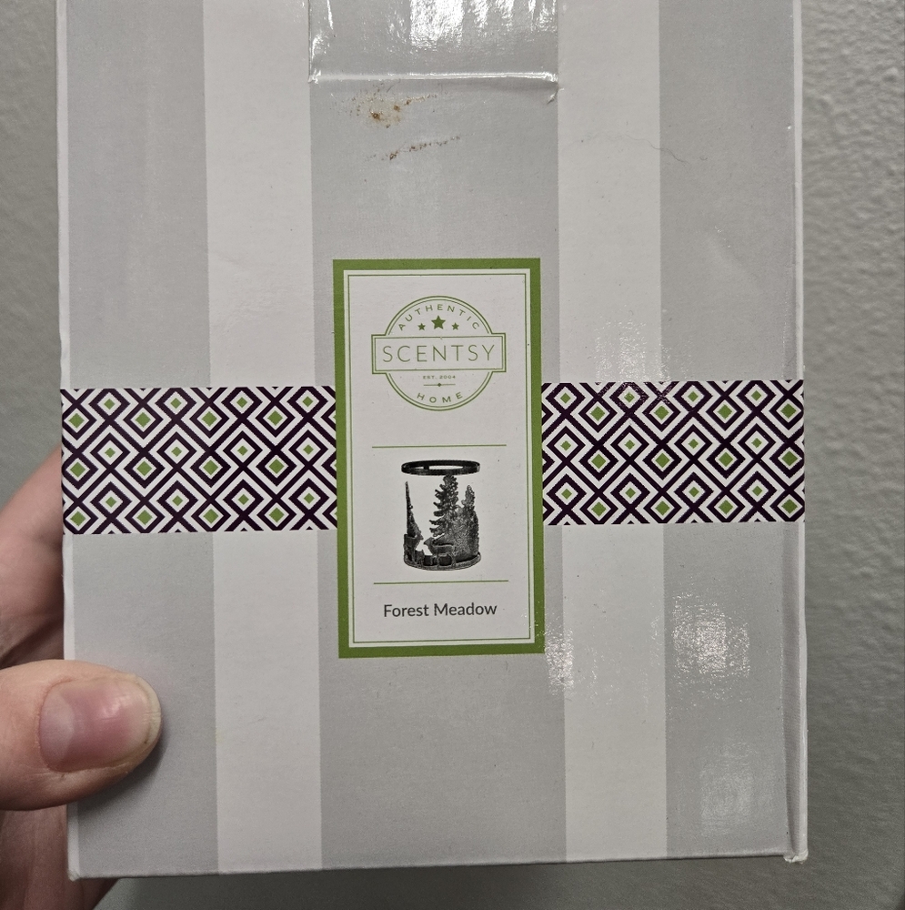 Scentsy Forest Meadow Wax Warmer Wrap